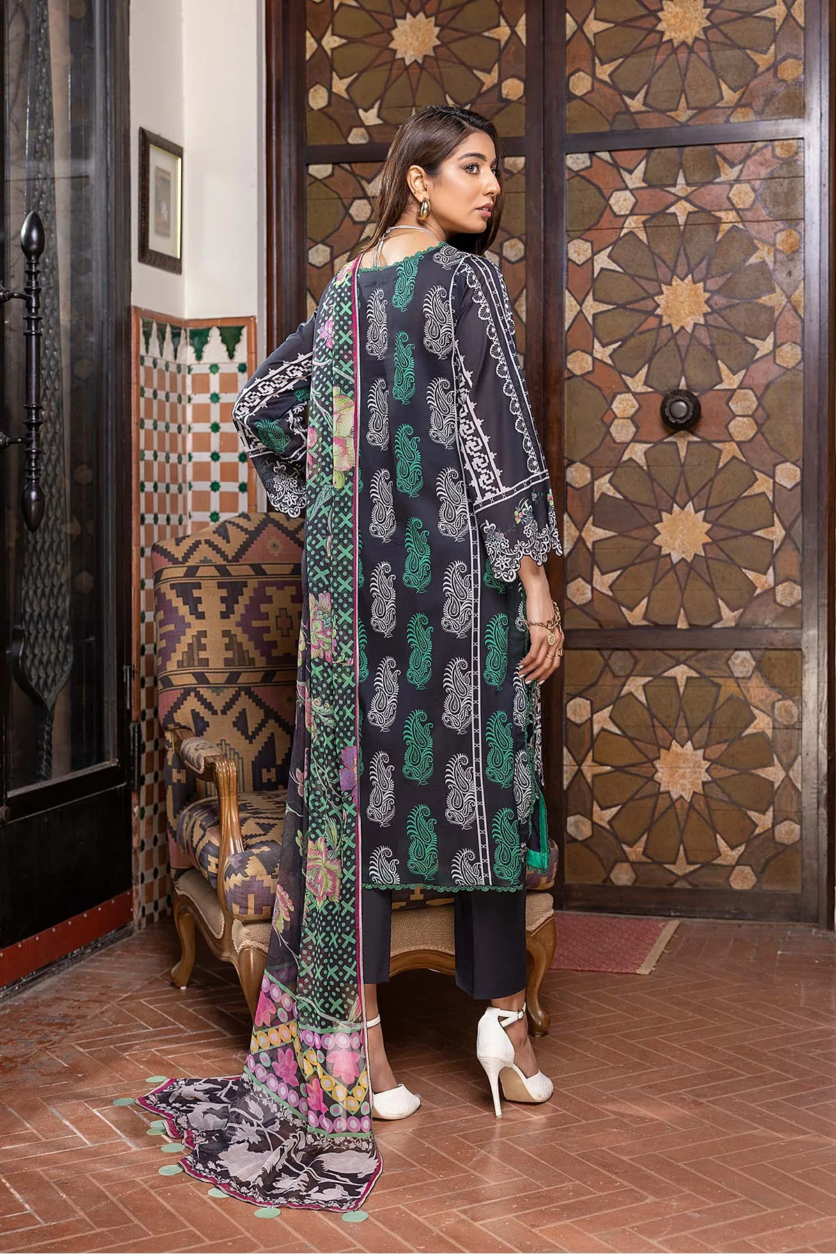 3-Pc Qaus C-Prints Printed Lawn Suit With Chiffon Dupatta QBW22-07-S