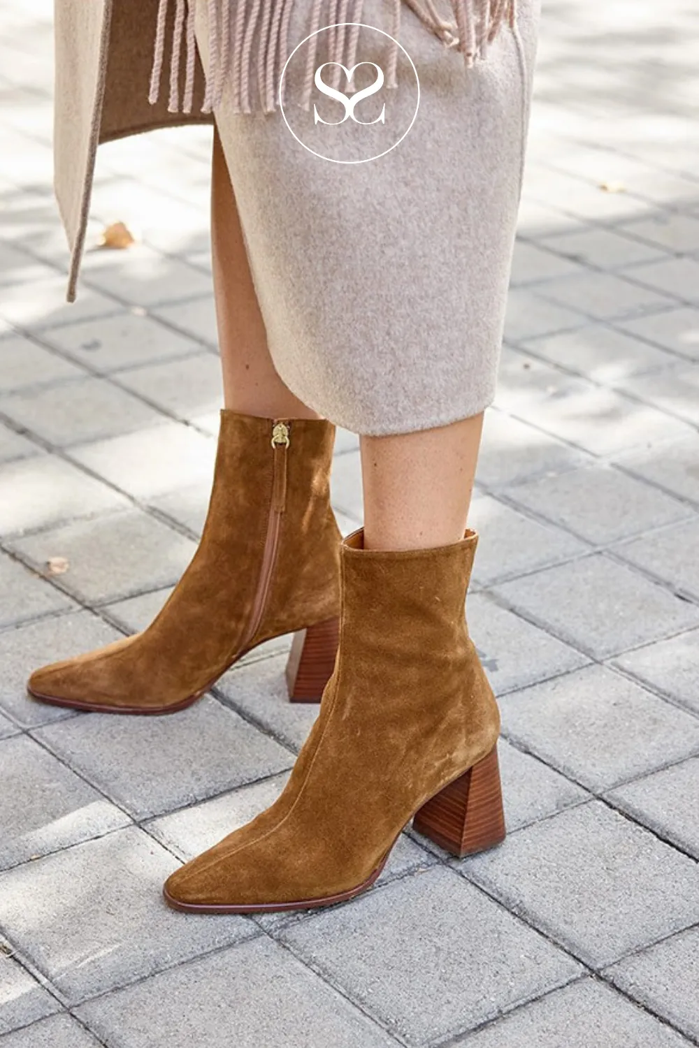 ANGEL ALARCON 24567 TAN SUEDE BLOCK HEEL BOOTS