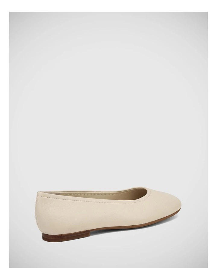 Angelic Leather Ballet Flat in Vintage Ivory