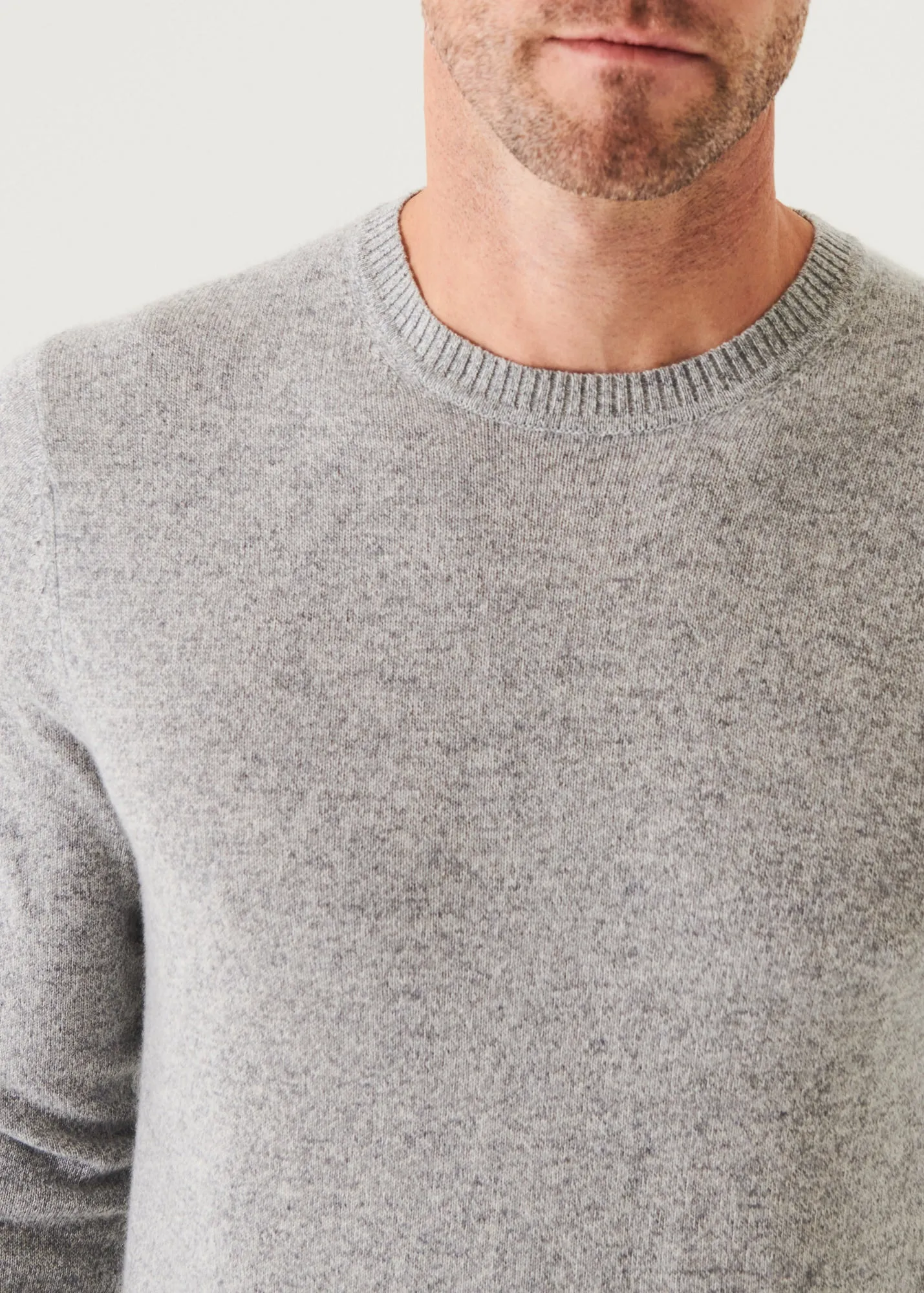 CASHMERE CREWNECK