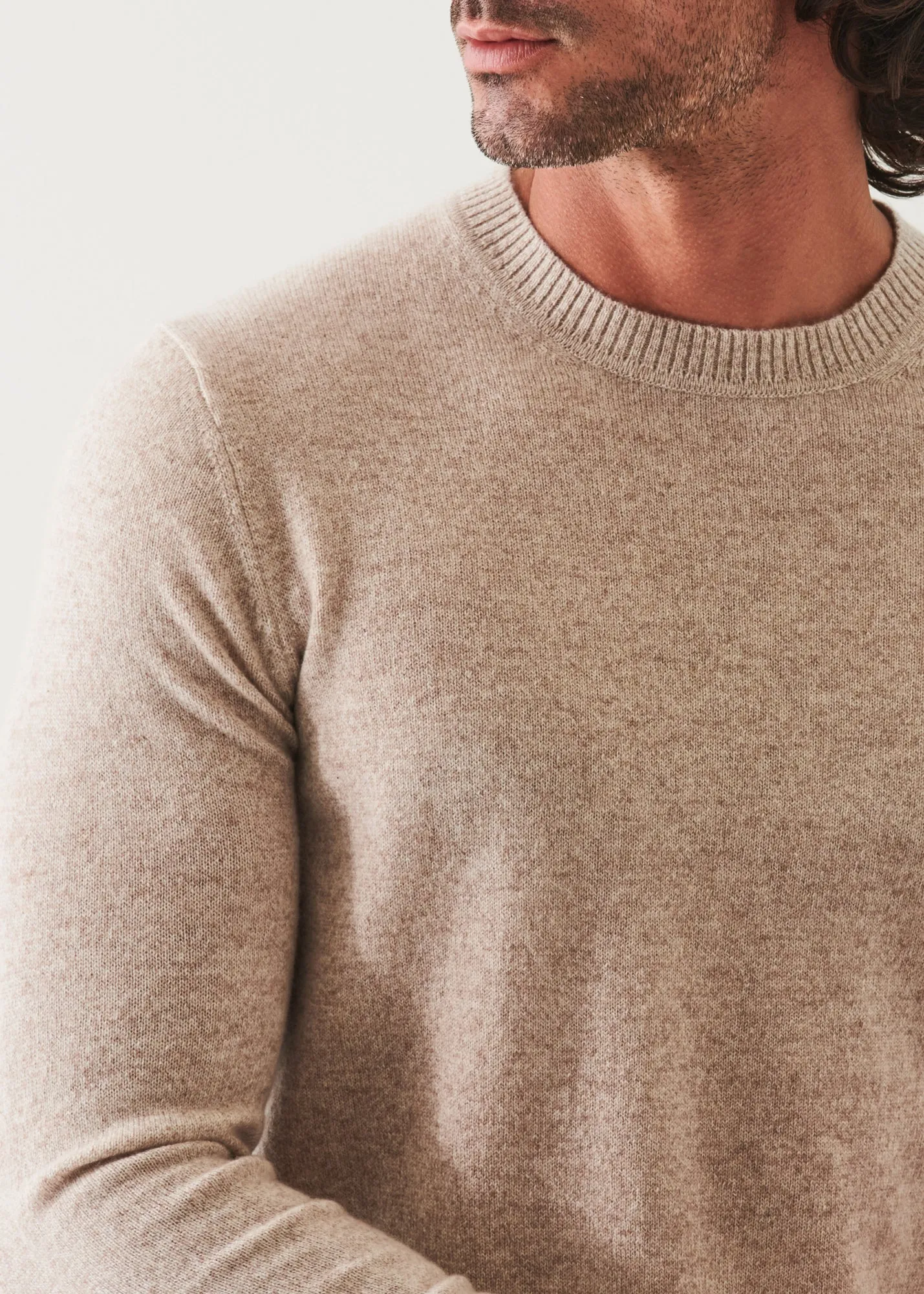 CASHMERE CREWNECK