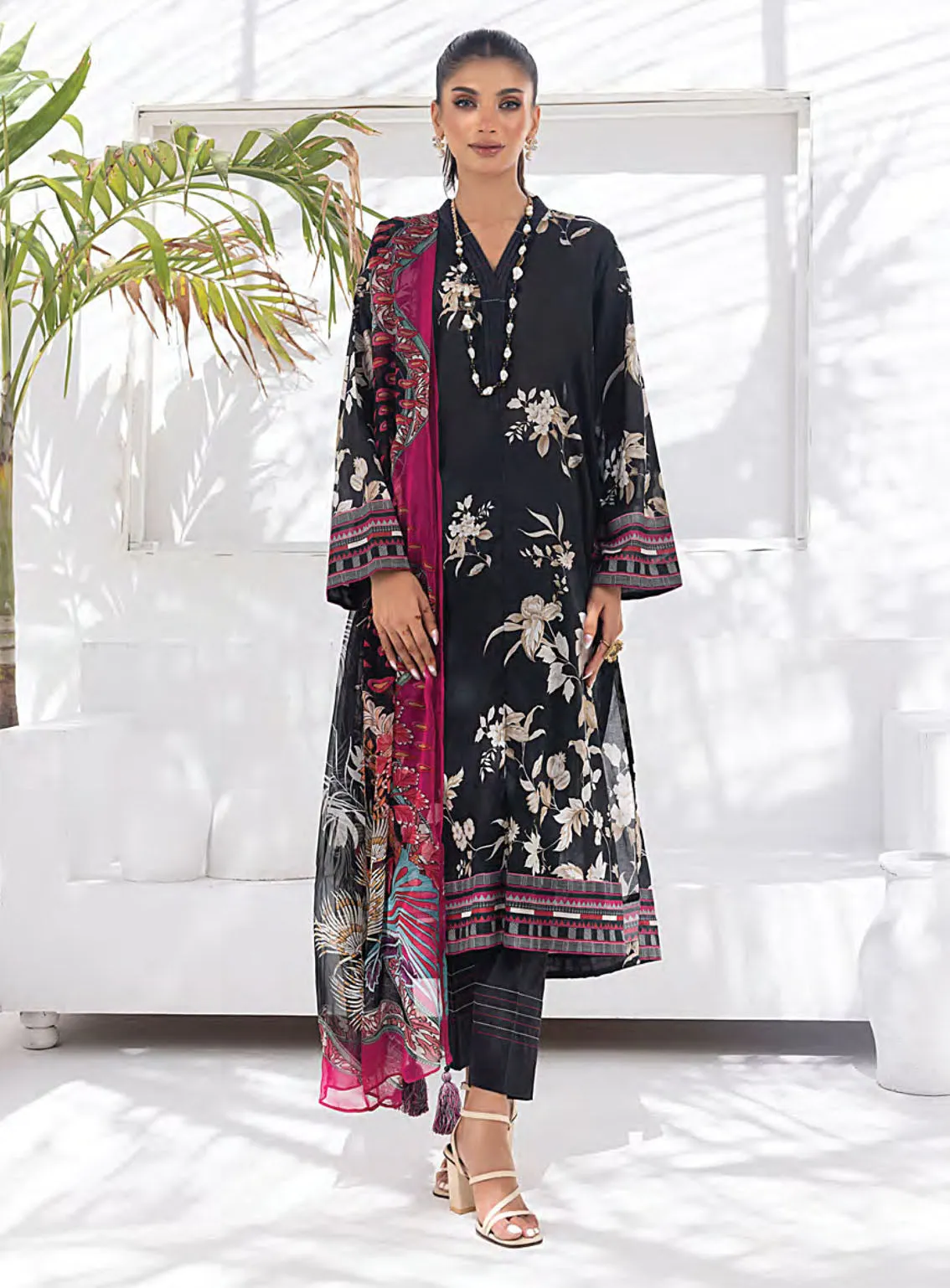 Komal Signature Prints By Lakhany Printed Lawn 3 Piece Unstitched Suit LSM24KS LG-MM-0107