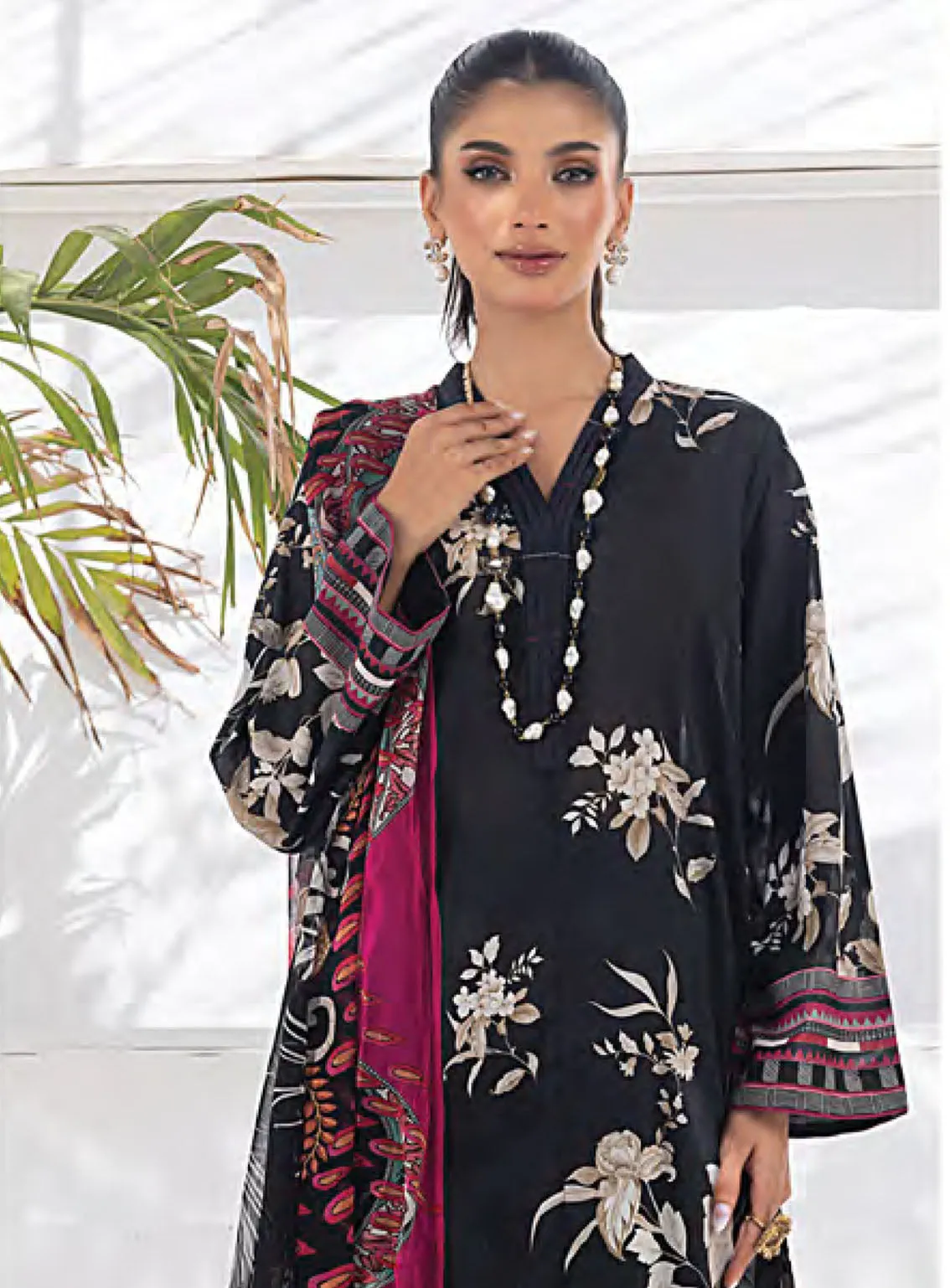 Komal Signature Prints By Lakhany Printed Lawn 3 Piece Unstitched Suit LSM24KS LG-MM-0107