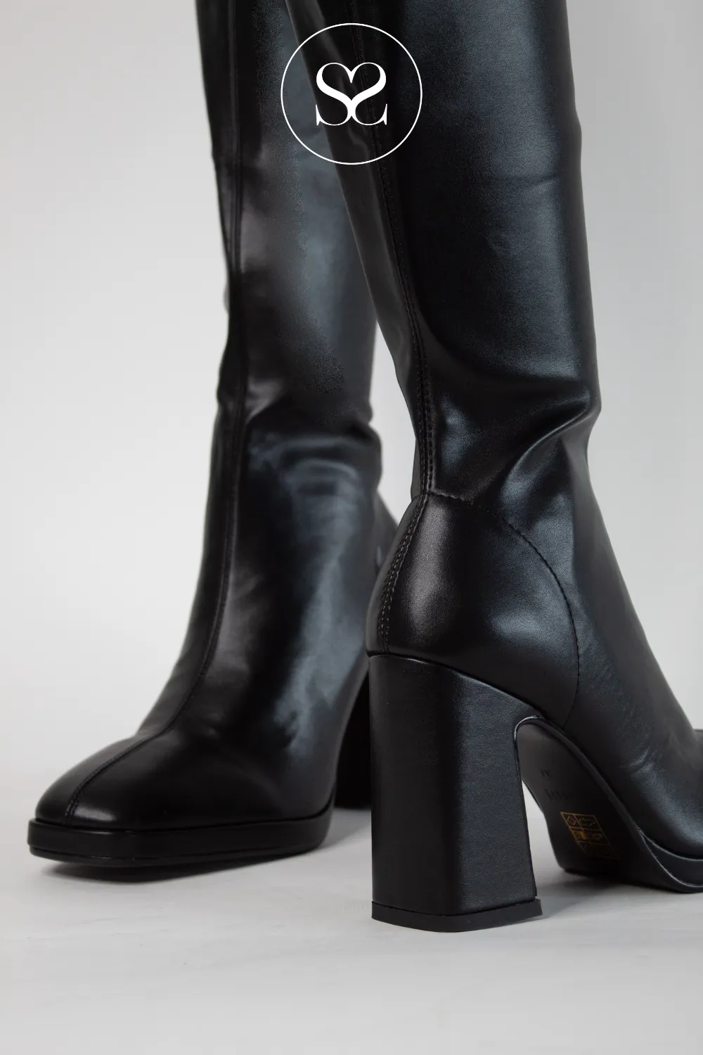 LODI LIMBO BLACK LEATHER STRETCH KNEE HIGH BOOTS