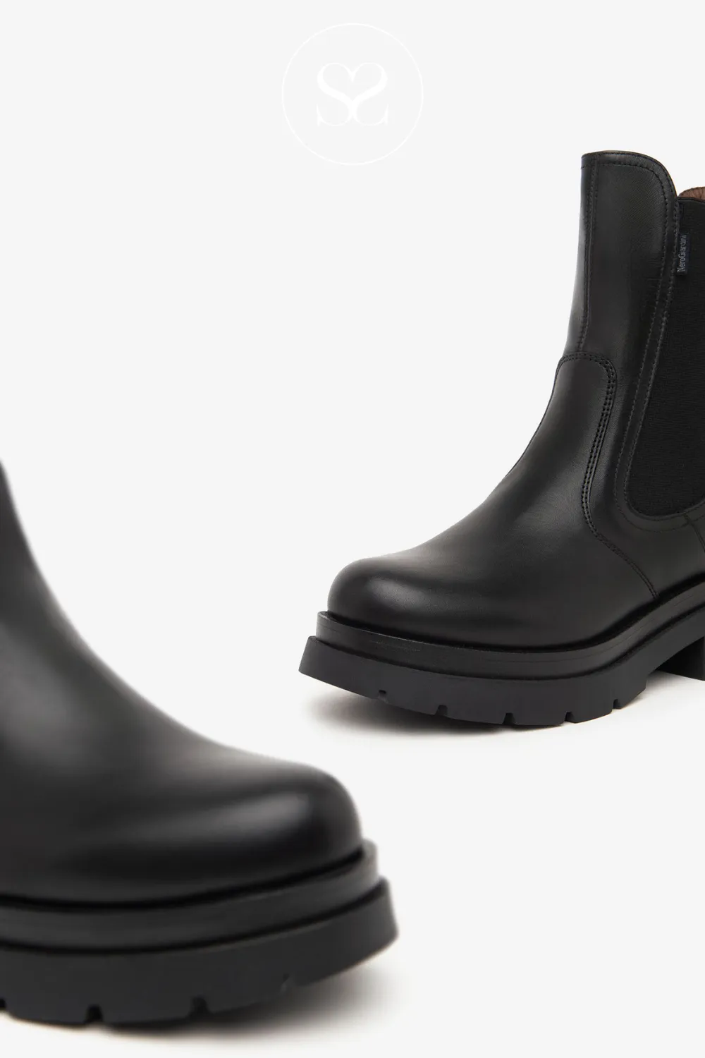 NERO GIARDINI I411940D BLACK CHELSEA BIKER BOOTS