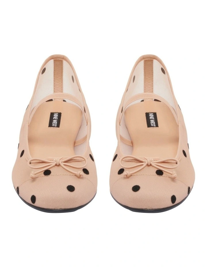 Prendy Ballet Flat in Natural