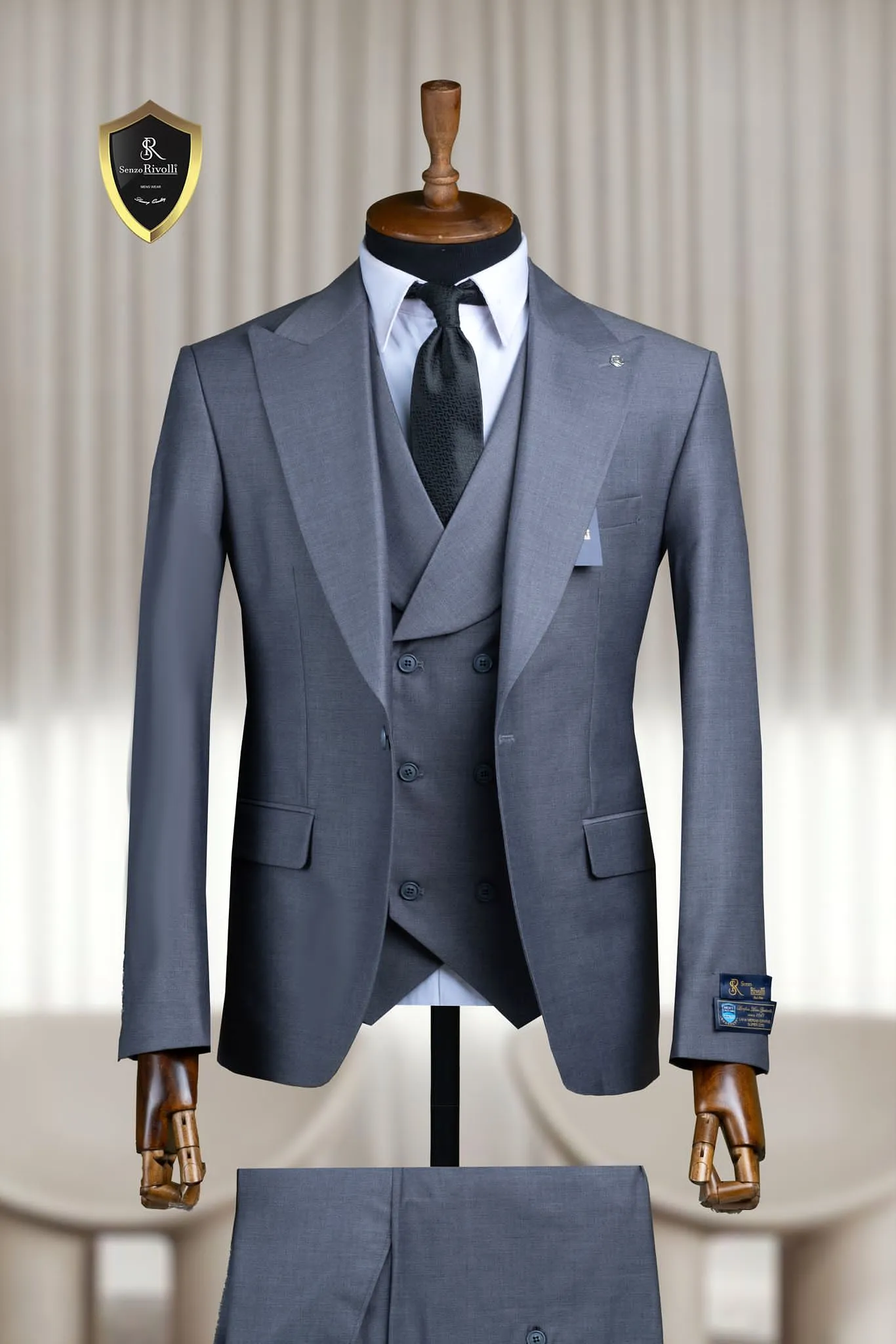 Senzo Rivolli Quality 3-Piece Suit