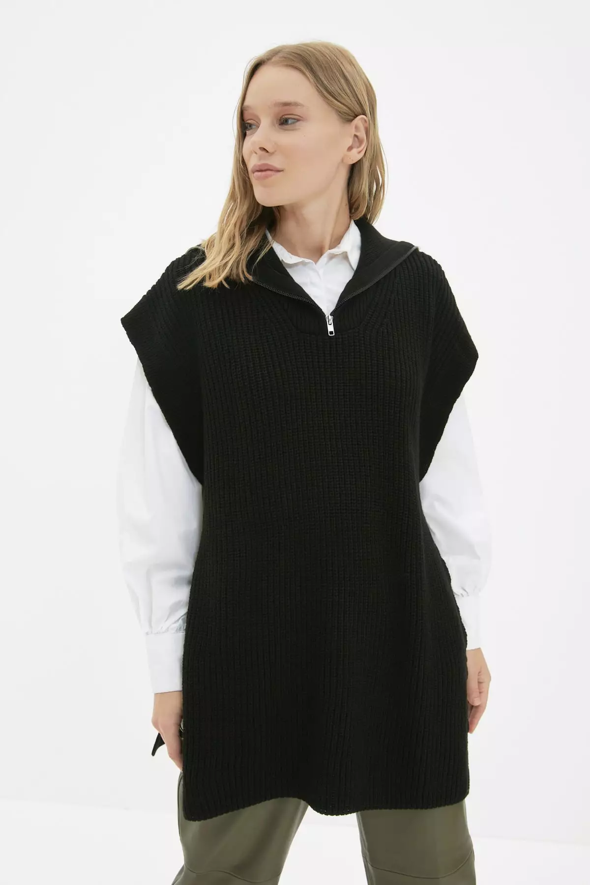 Trendyol MODEST Zip Knit Sweater