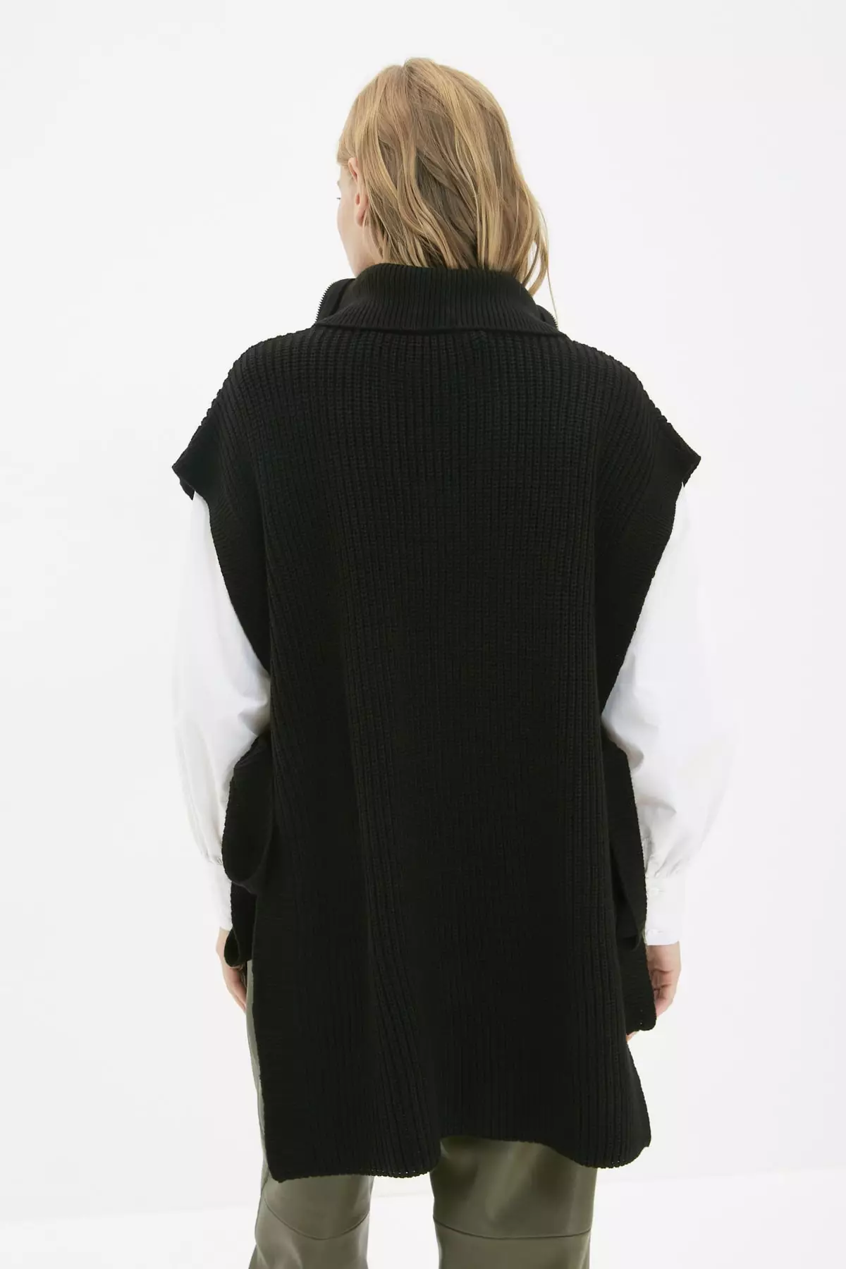 Trendyol MODEST Zip Knit Sweater