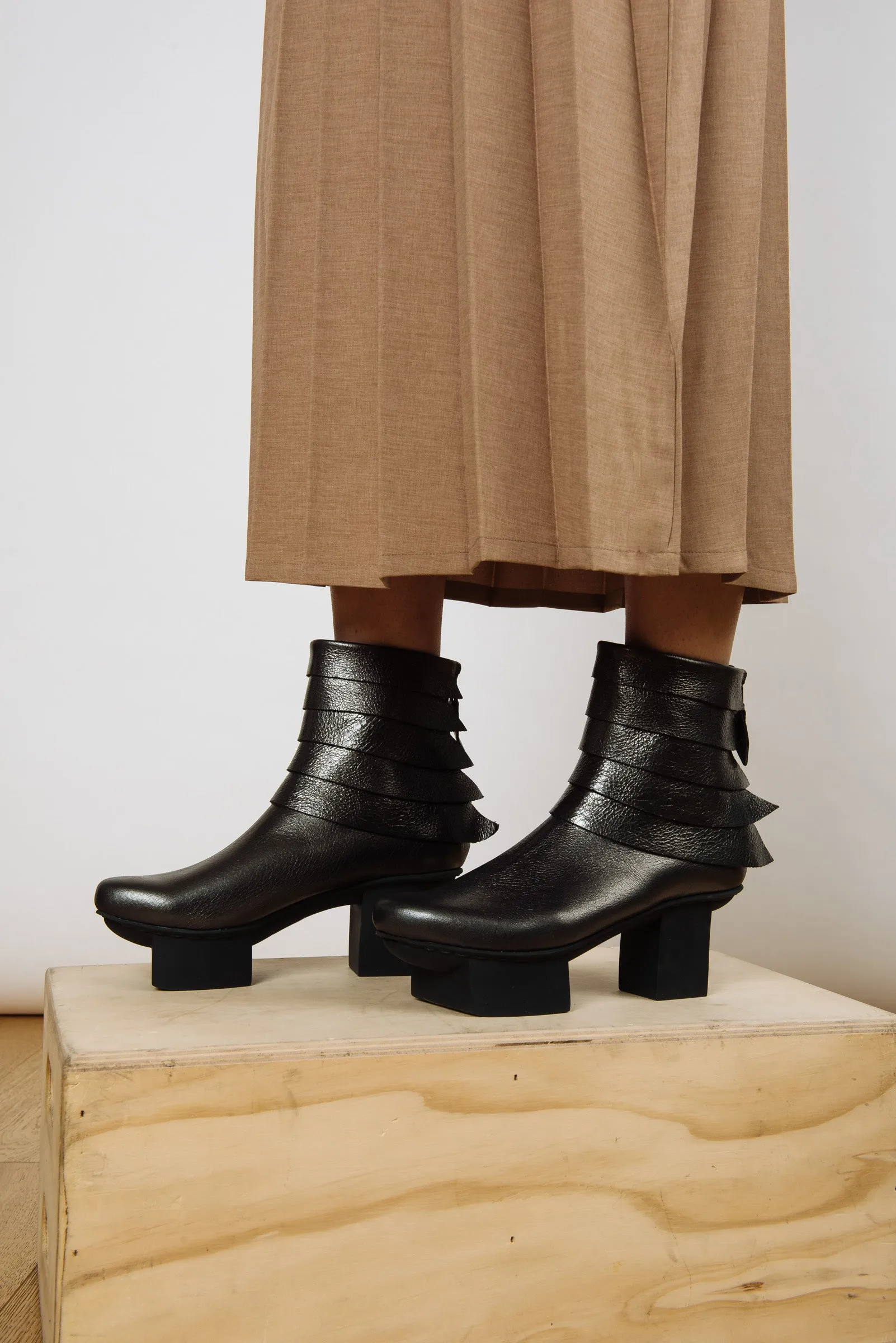 Trippen Transistor Boot | Iron