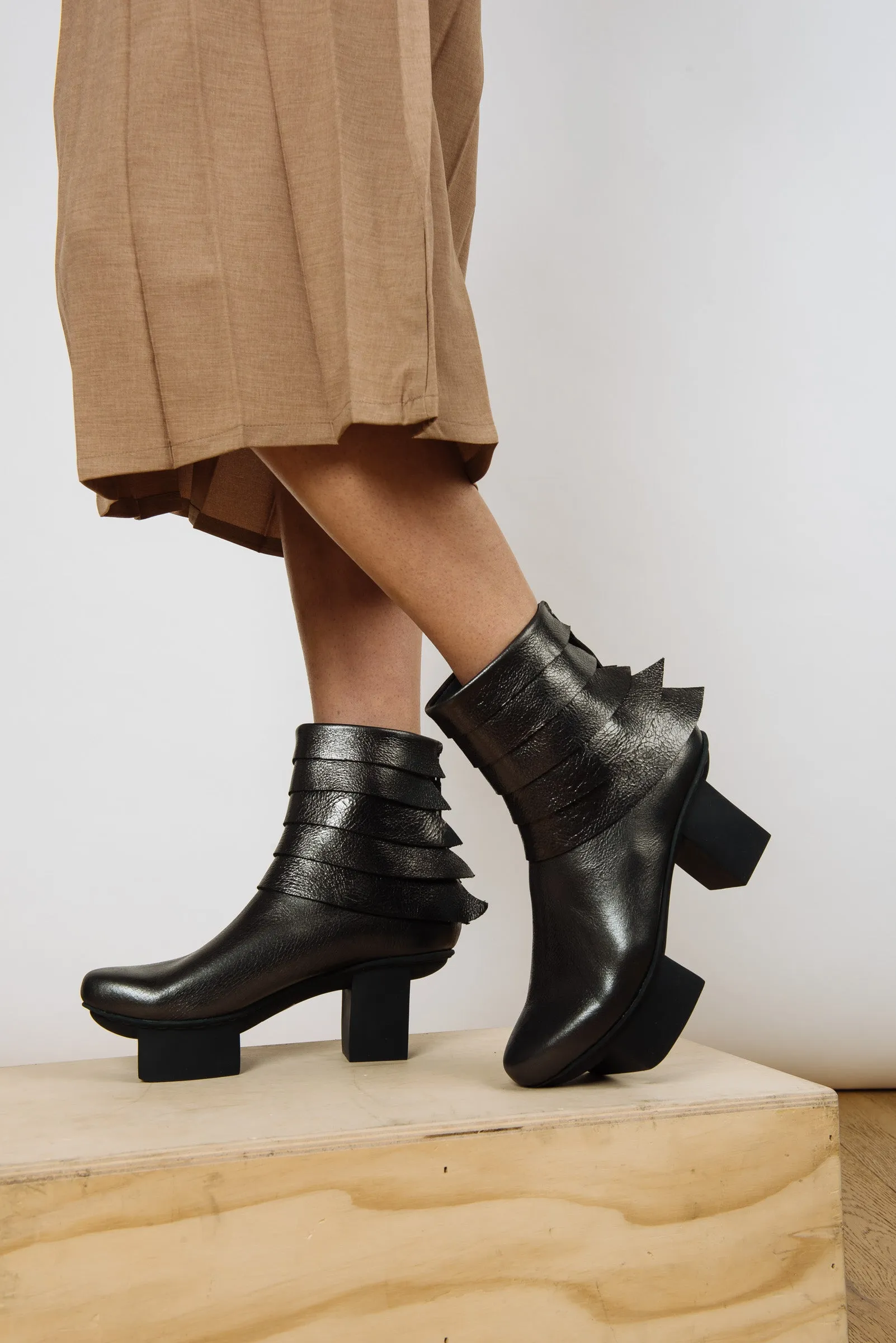 Trippen Transistor Boot | Iron