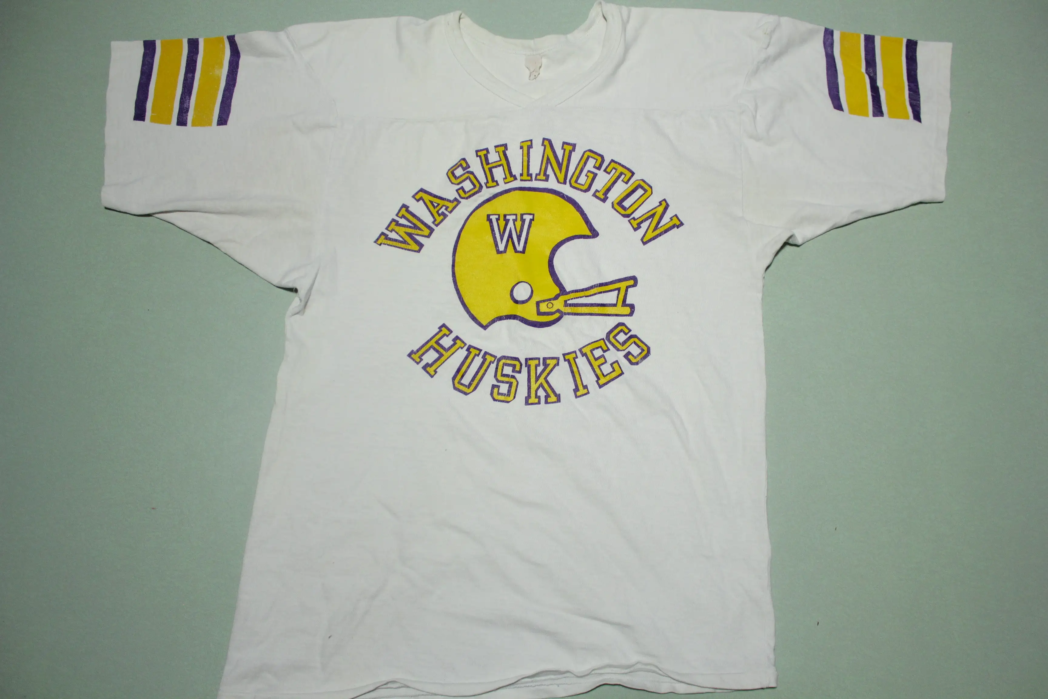 Washington Huskies Helmet Vintage 80's Southern Athletic T-Shirt Jersey