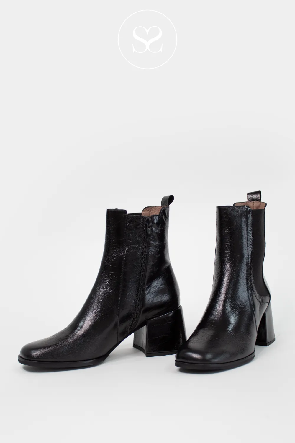 WONDERS H-6403 BLACK PATENT LEATHER BLOCK HEEL CHELSEA BOOTS